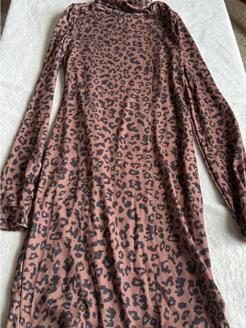 Leopard Print Turtleneck Knit Dress - Brown/Black